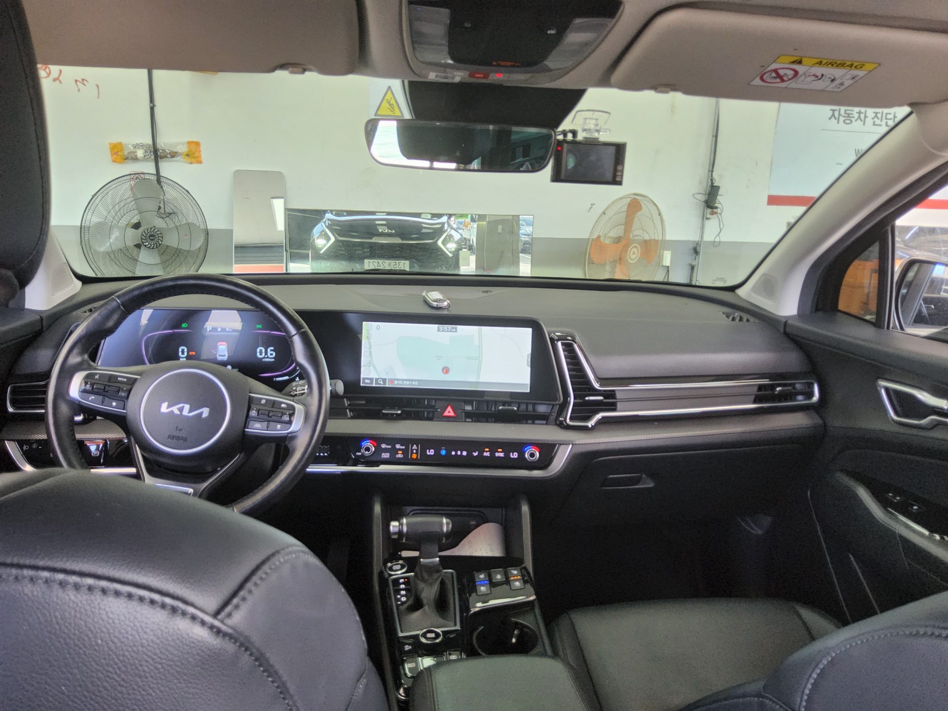 2023 - kia sportage