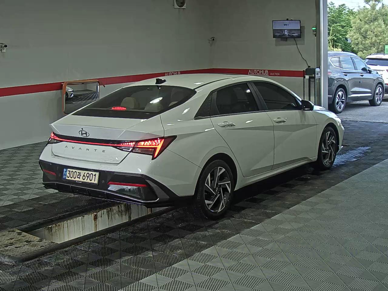 2024 - hyundai avante