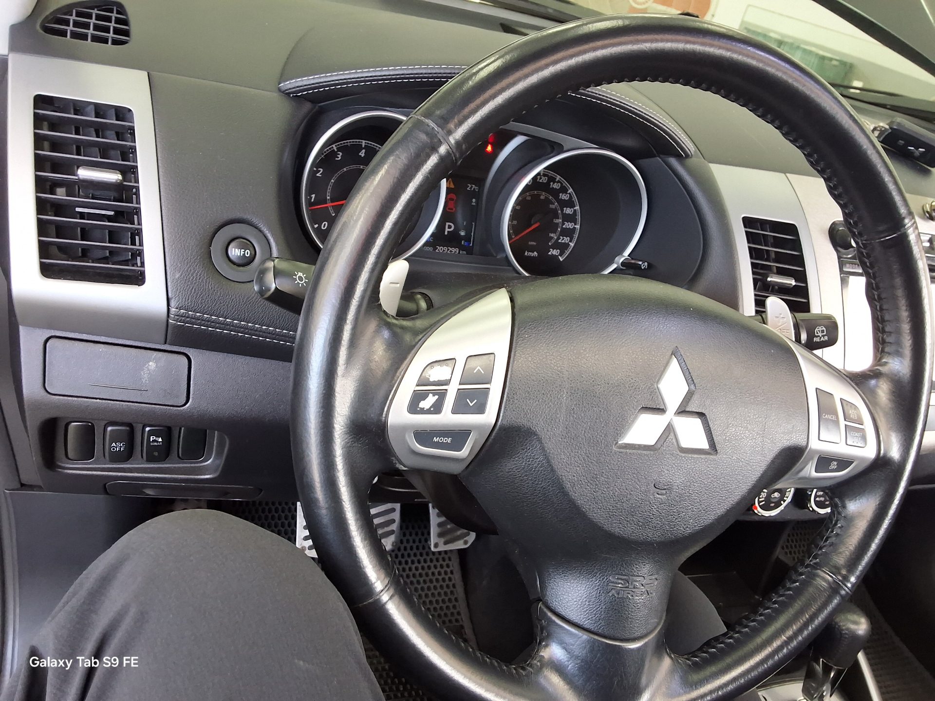 2010 - mitsubishi outlander