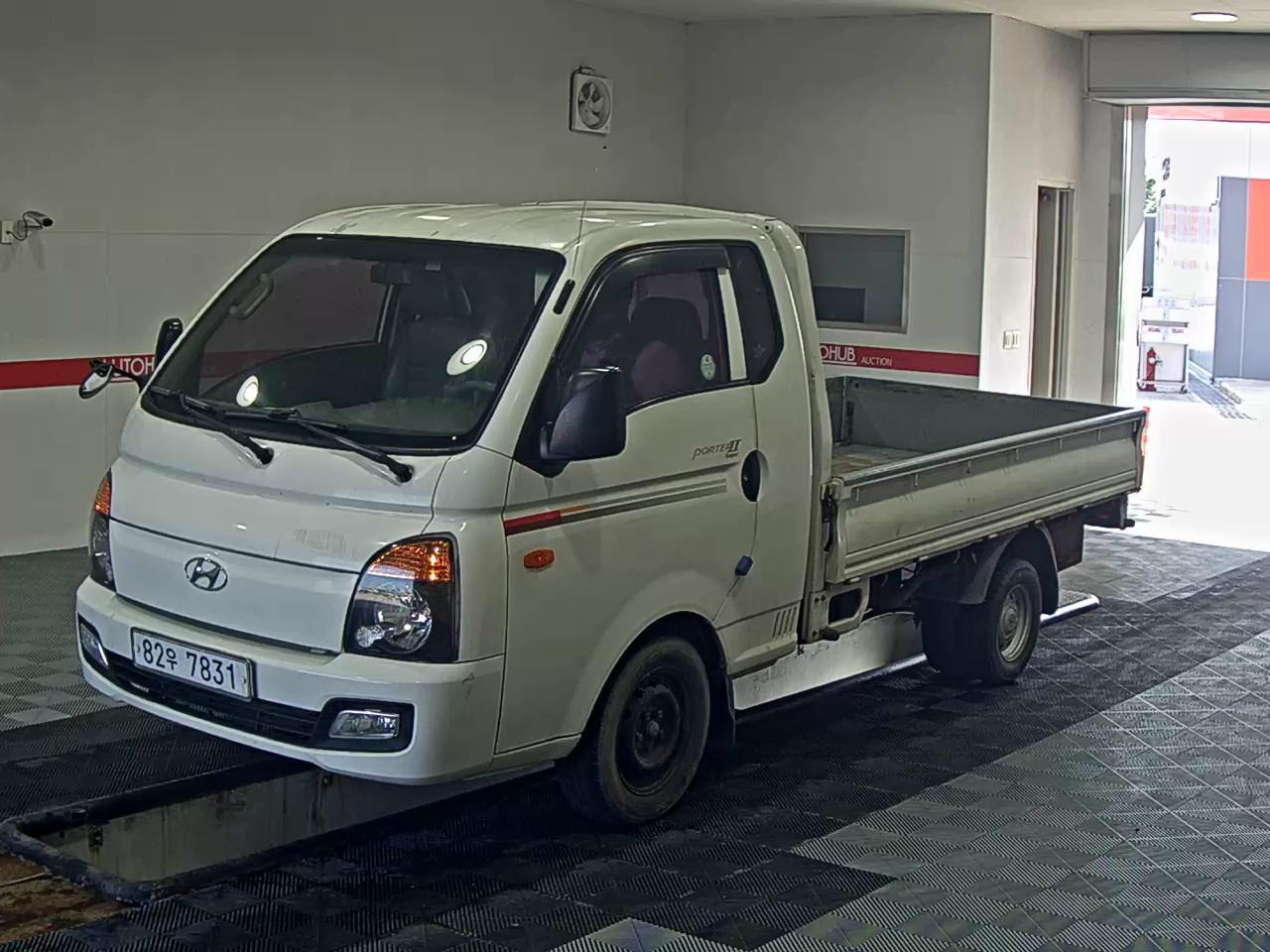 HYUNDAI PORTER II SUPER CAB EXTRA WHEELBASE SUPER