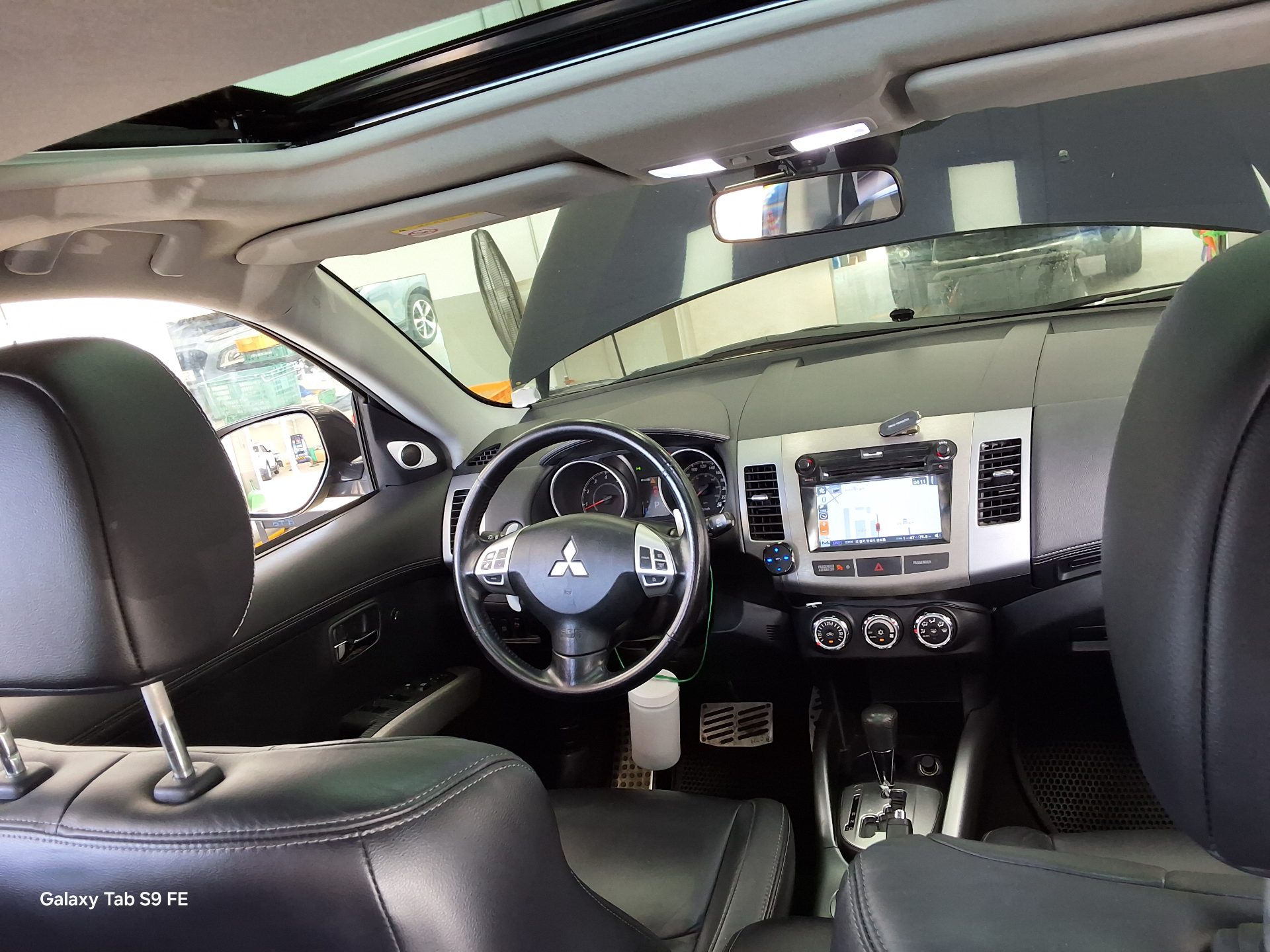 2010 - mitsubishi outlander