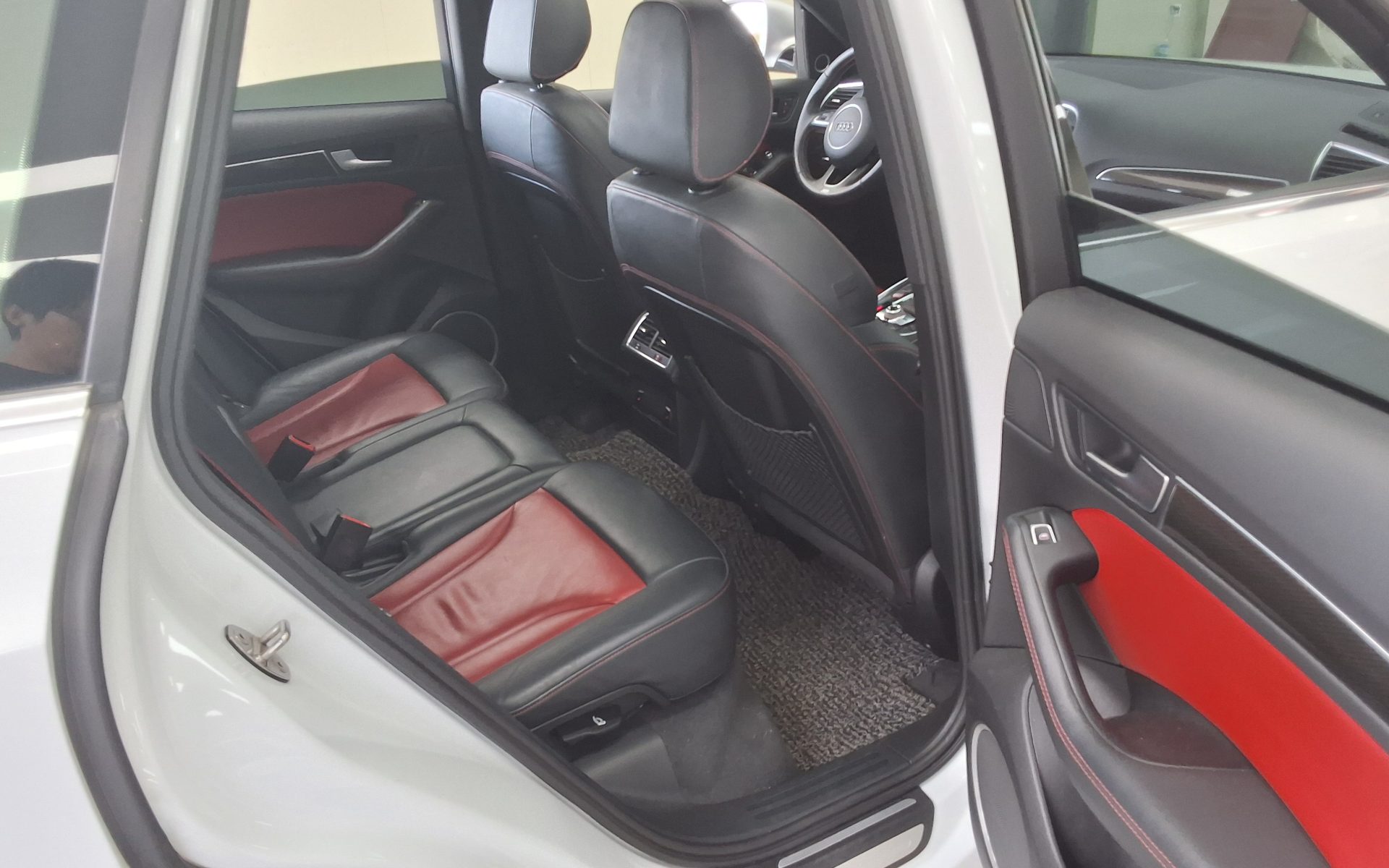 2015 - audi sq5
