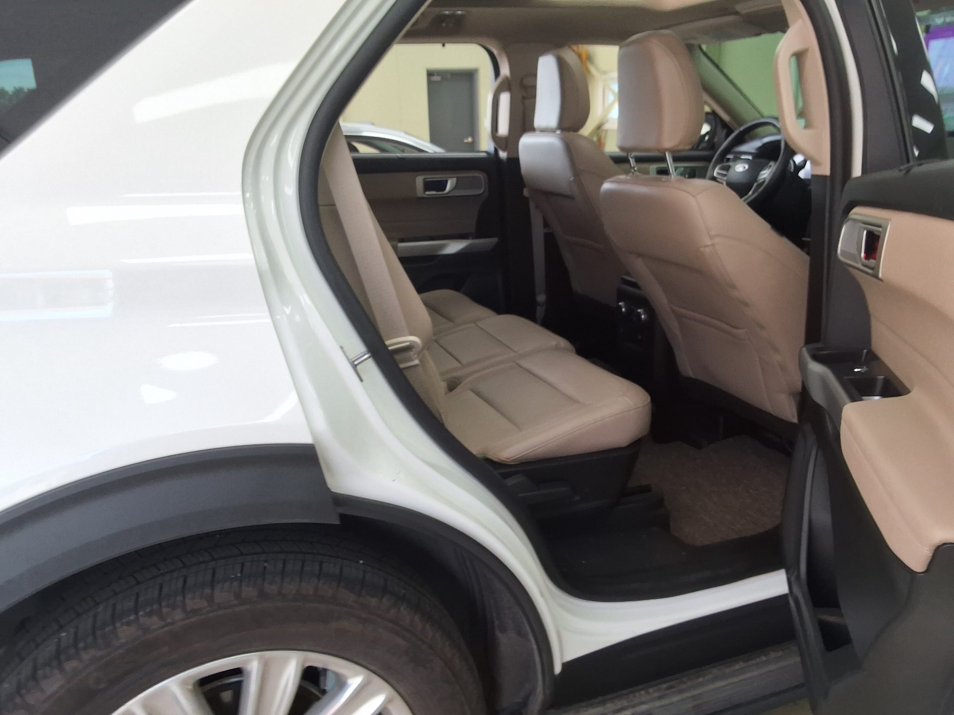 2023 - ford explorer