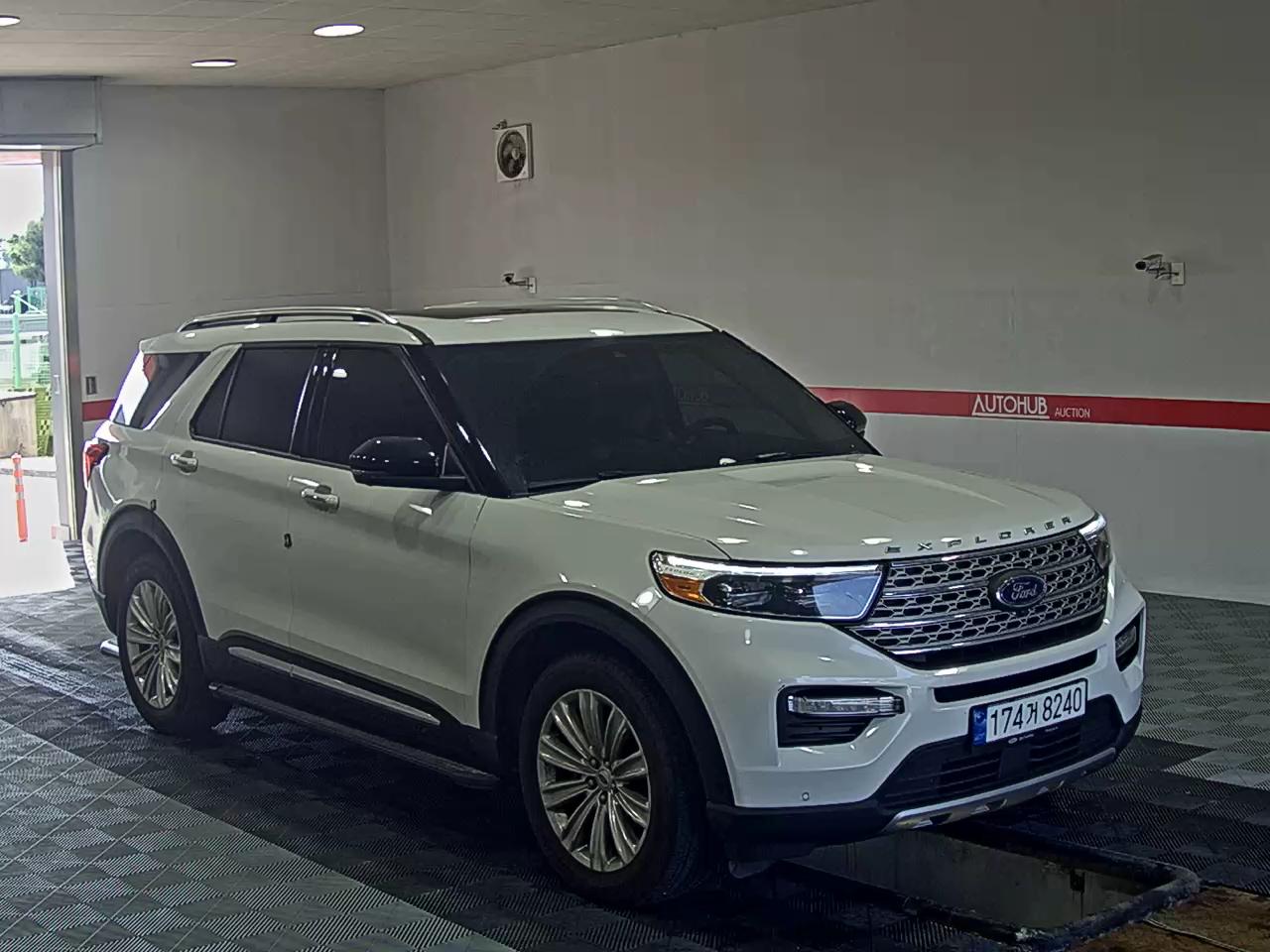 2023 - ford explorer
