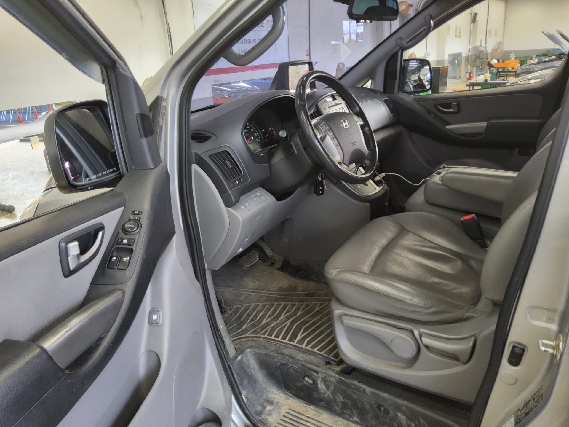 2016 - hyundai grand starex