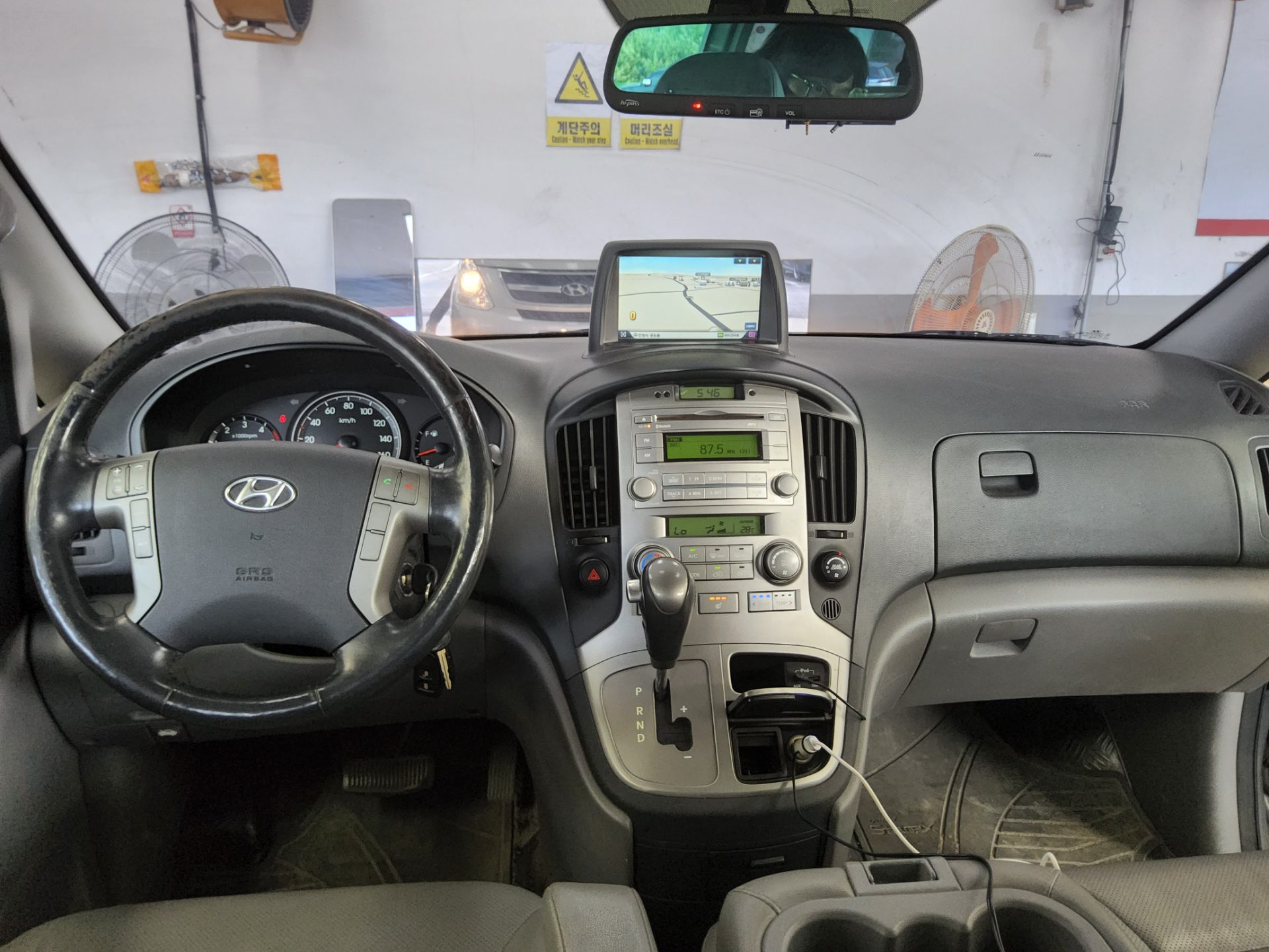 2016 - hyundai grand starex
