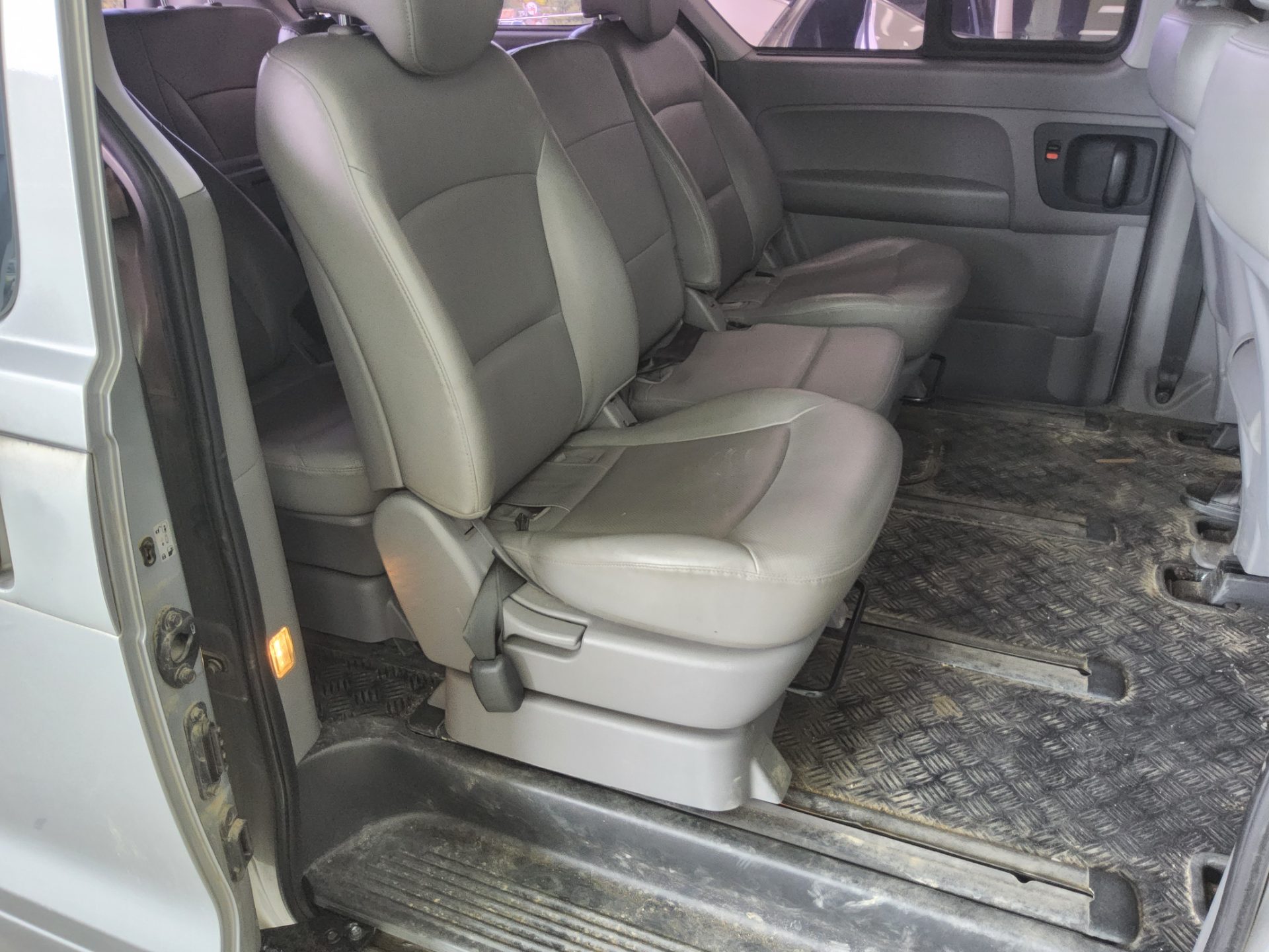 2016 - hyundai grand starex