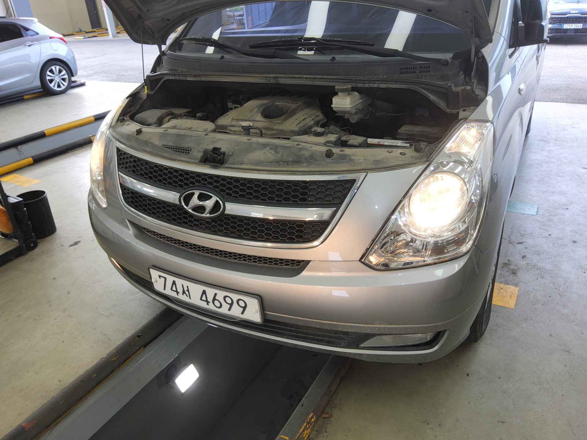 2016 - hyundai grand starex