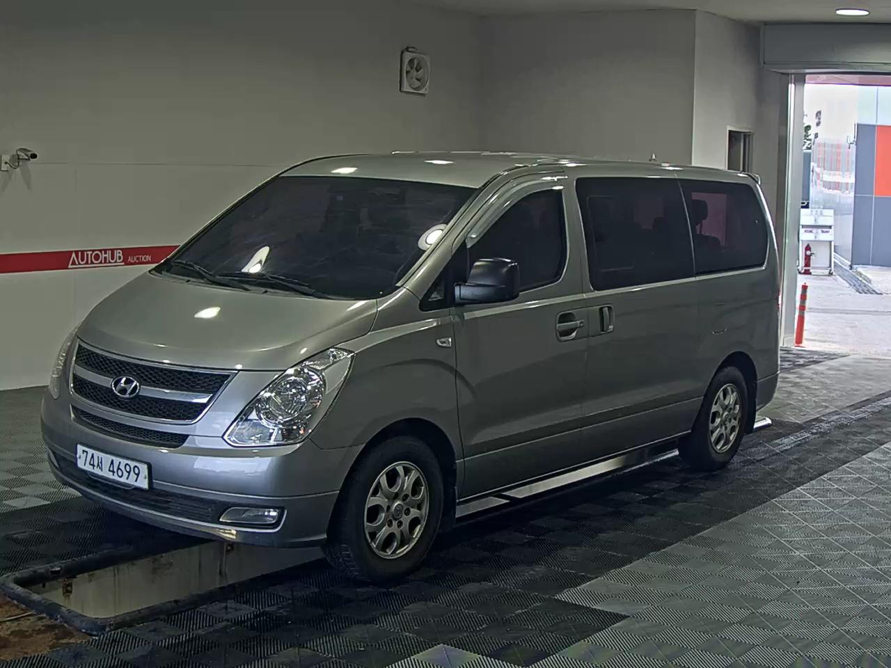 HYUNDAI GRAND STAREX CVX
