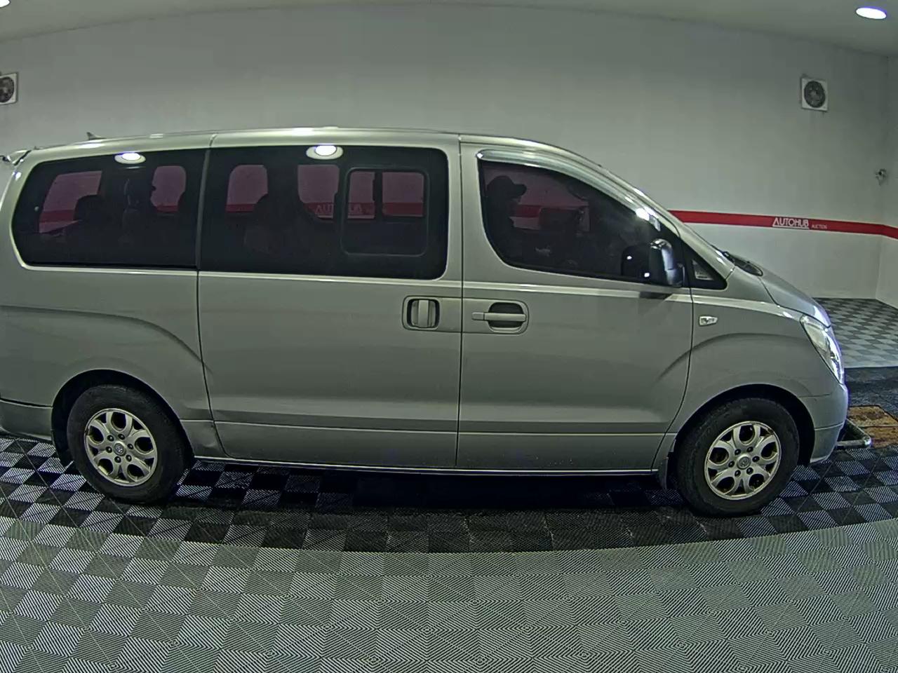 2016 - hyundai grand starex