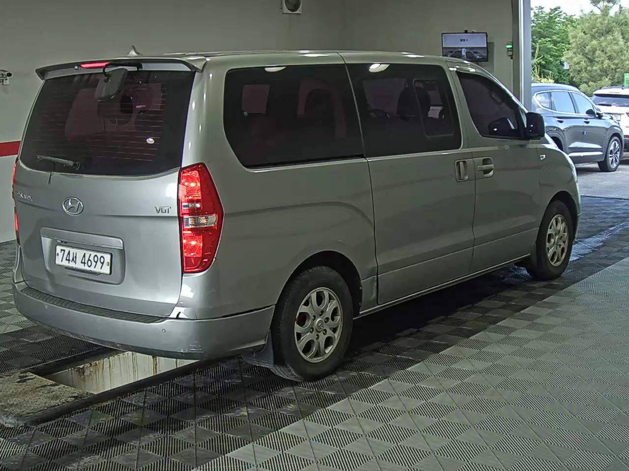 2016 - hyundai grand starex