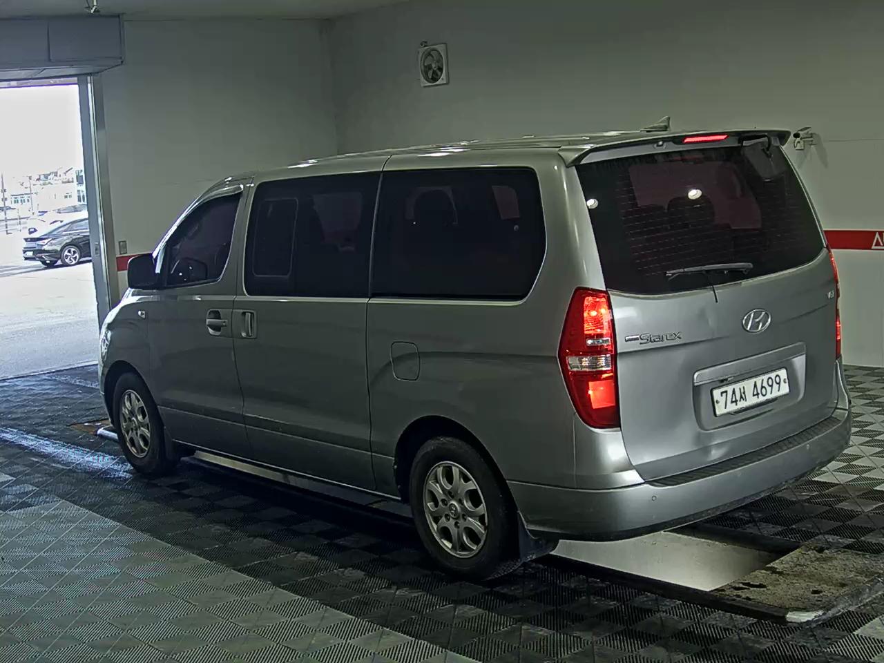 2016 - hyundai grand starex