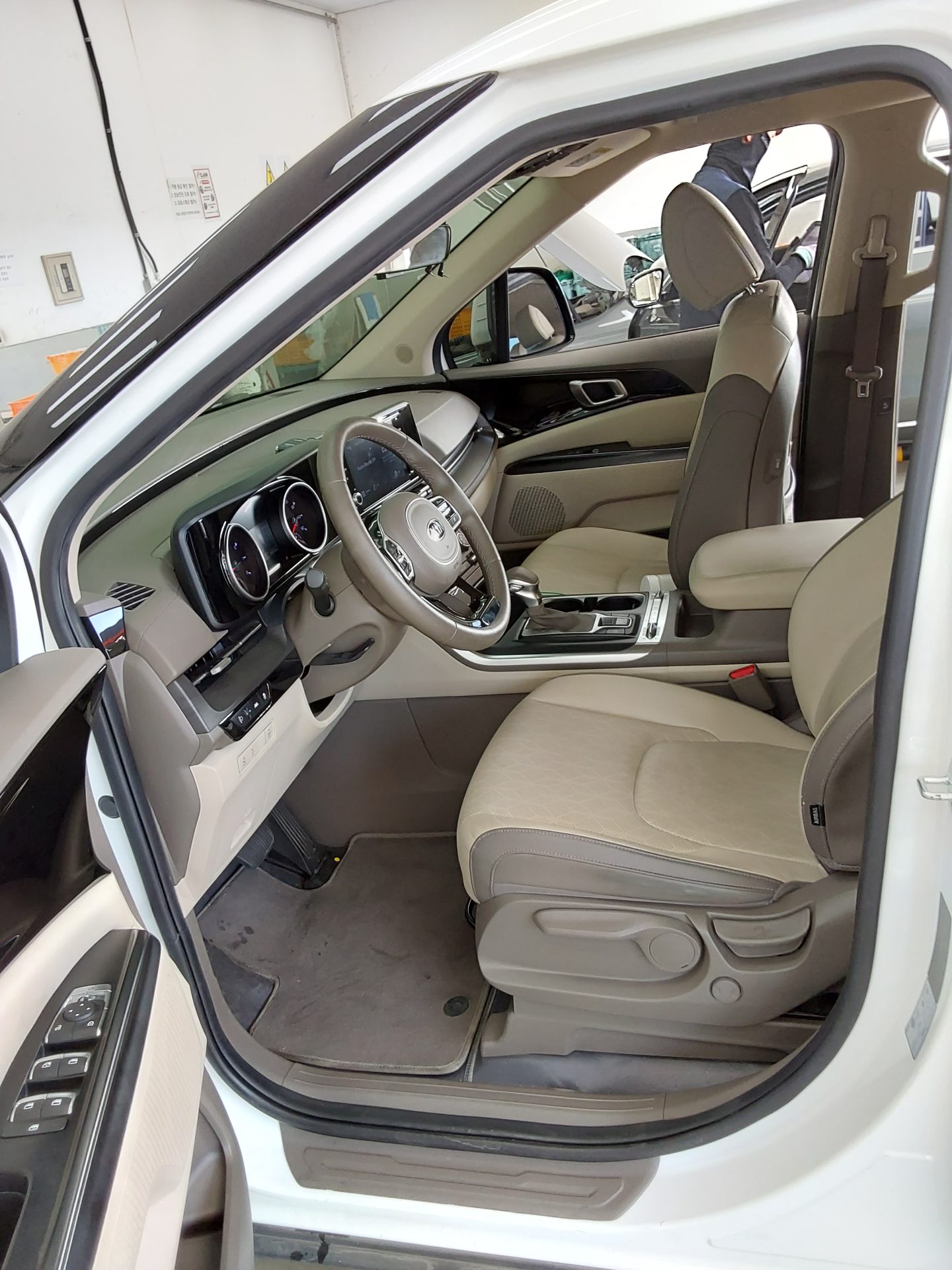 2021 - kia carnival