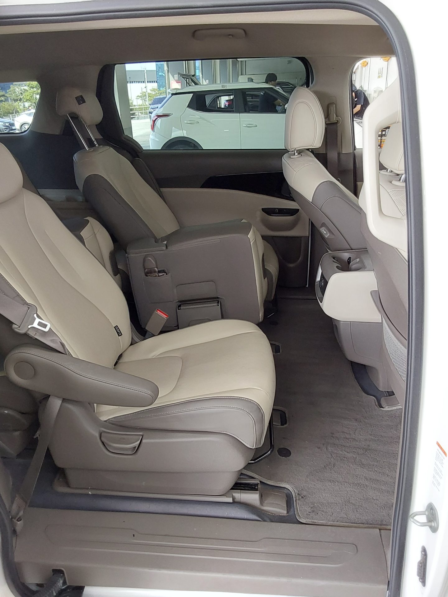 2021 - kia carnival