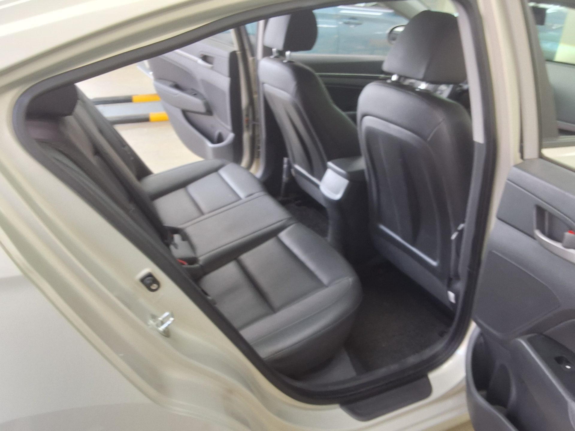 2017 - hyundai avante
