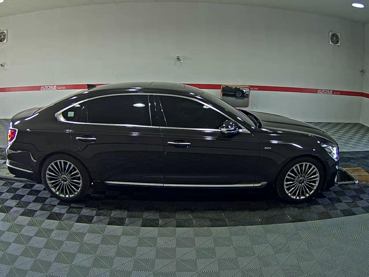 2019 - kia k9