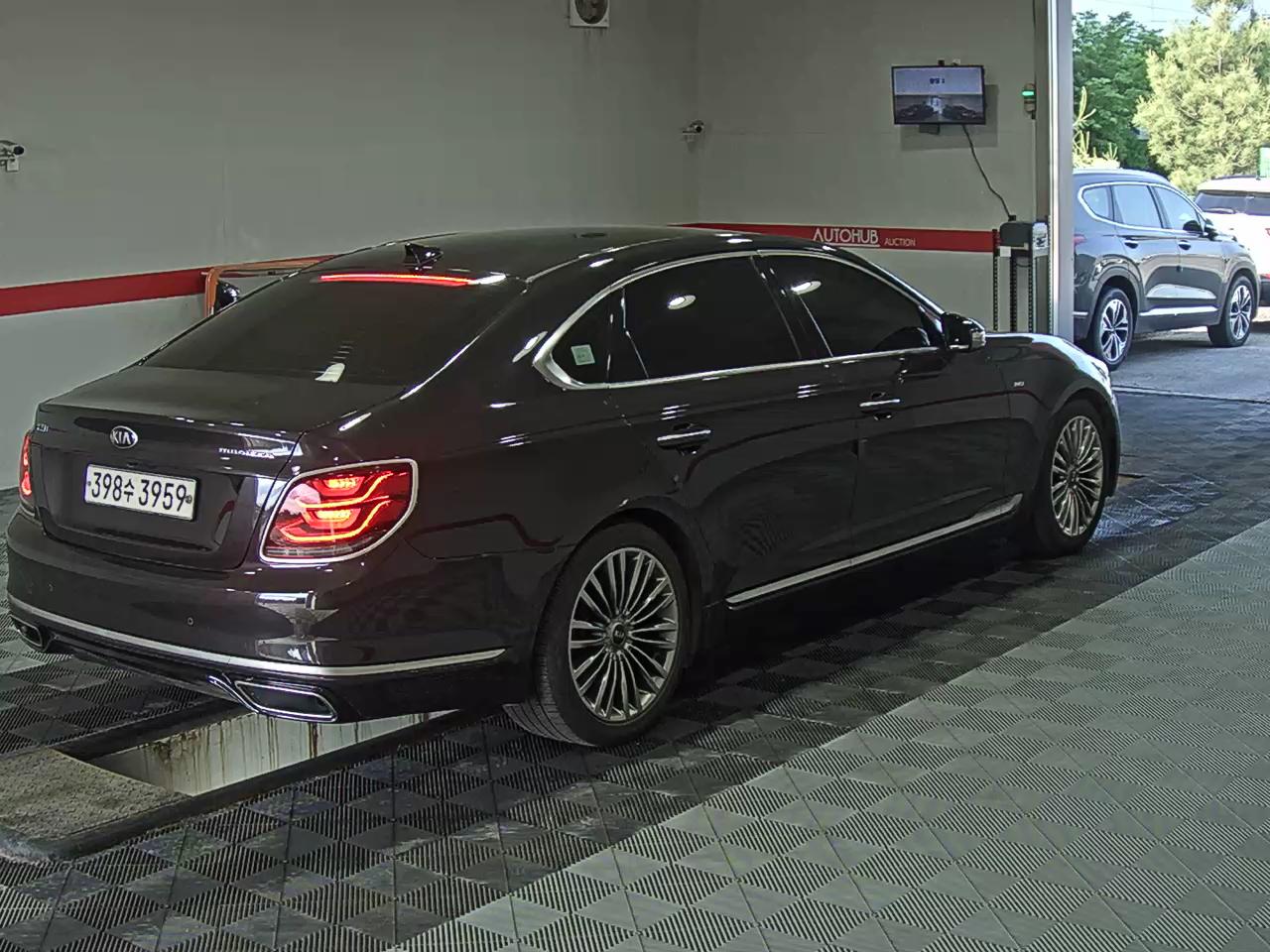 2019 - kia k9