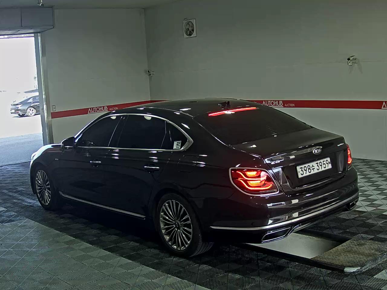 2019 - kia k9