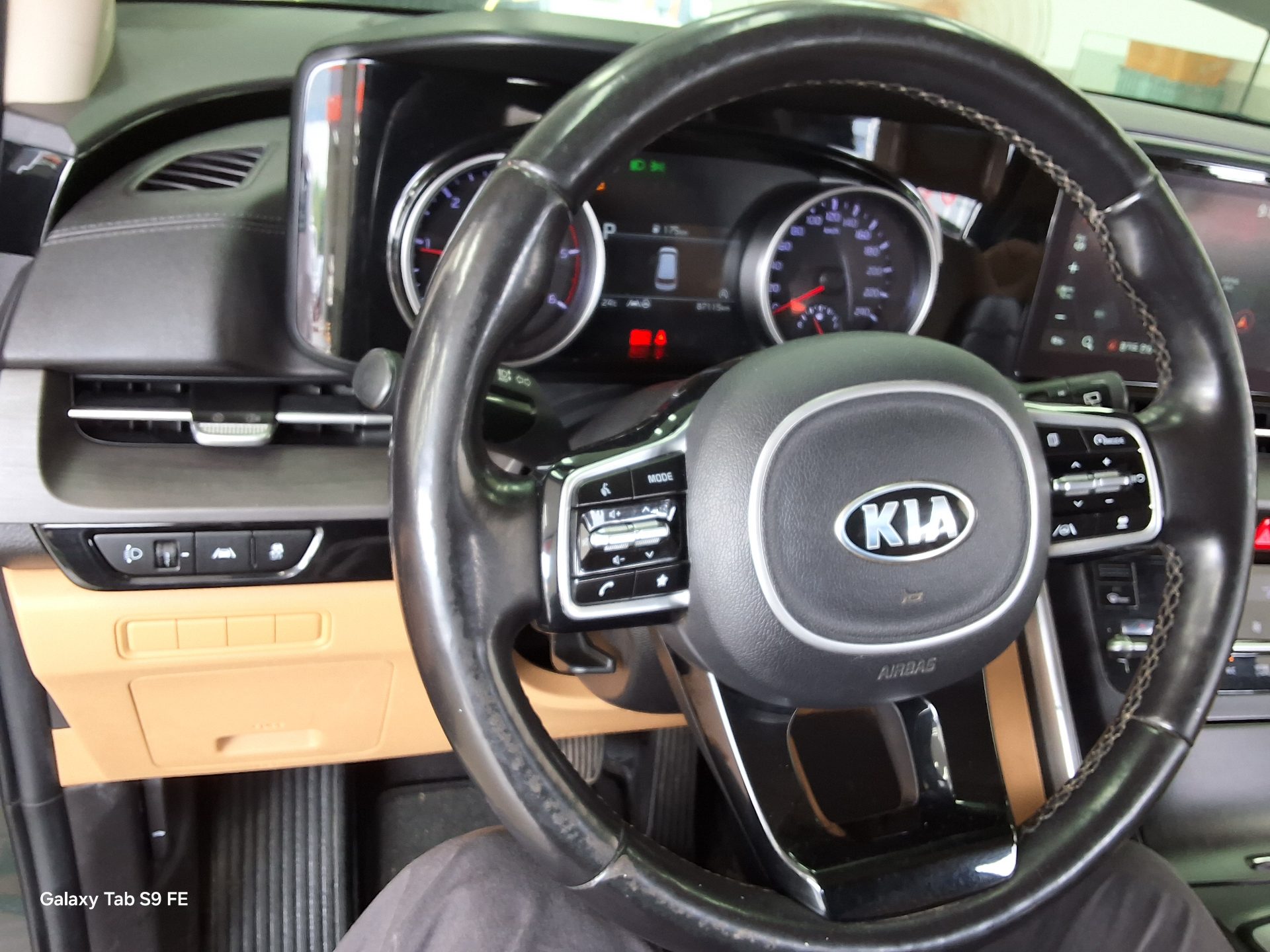 2021 - kia carnival