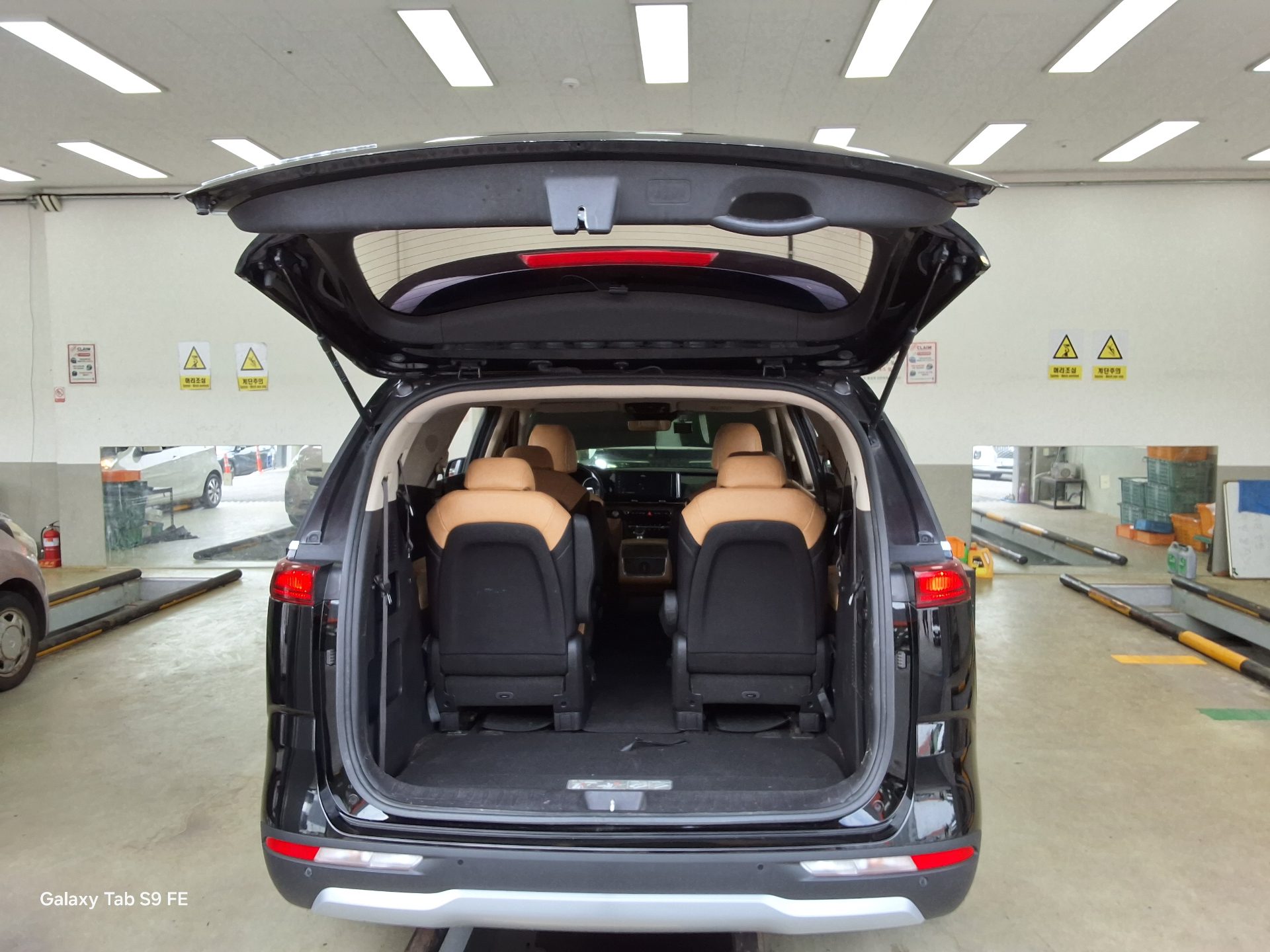 2021 - kia carnival