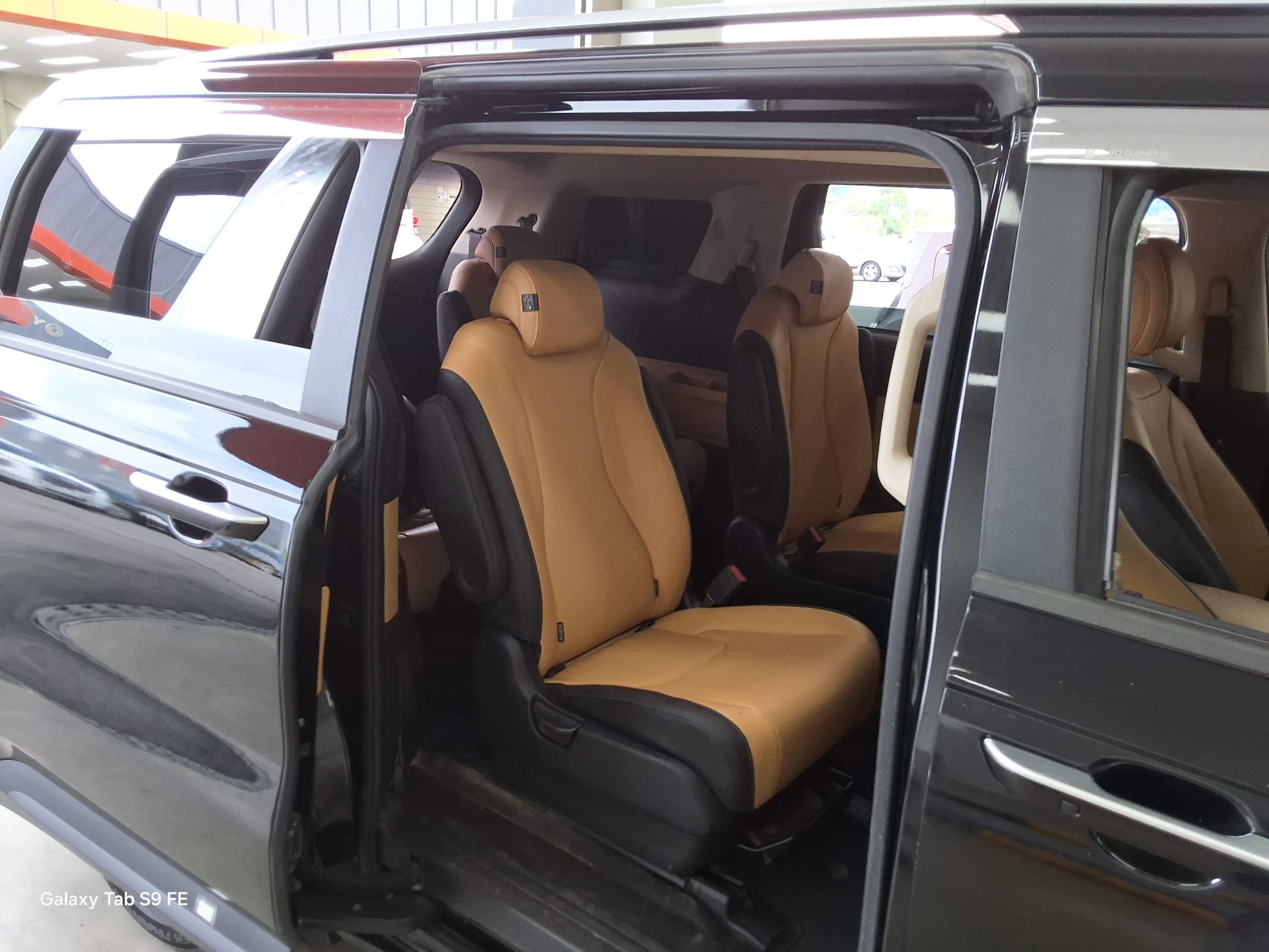 2021 - kia carnival