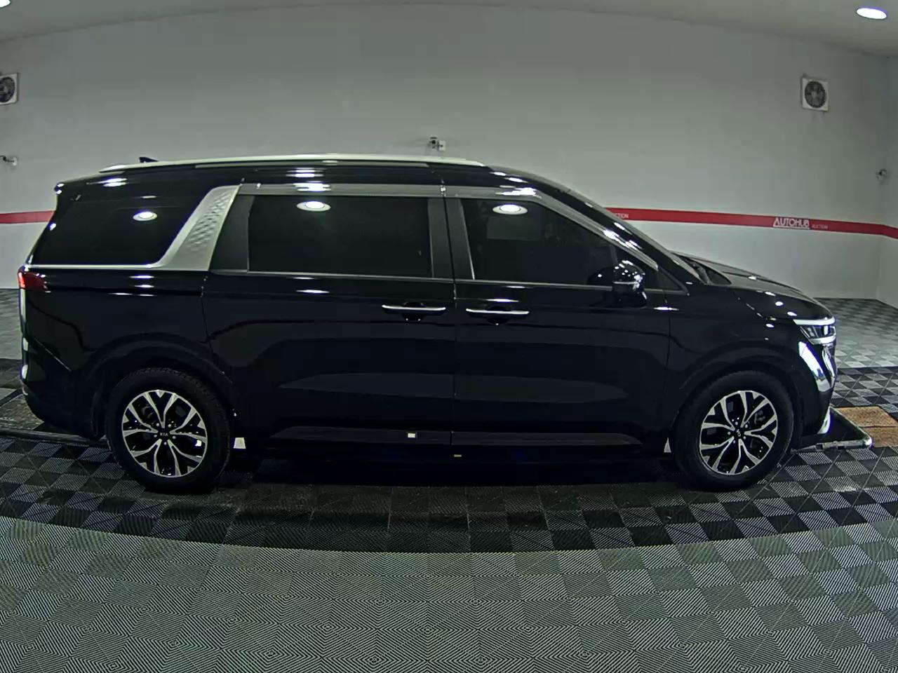 2021 - kia carnival