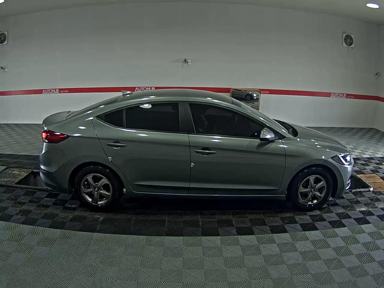 2018 - hyundai avante