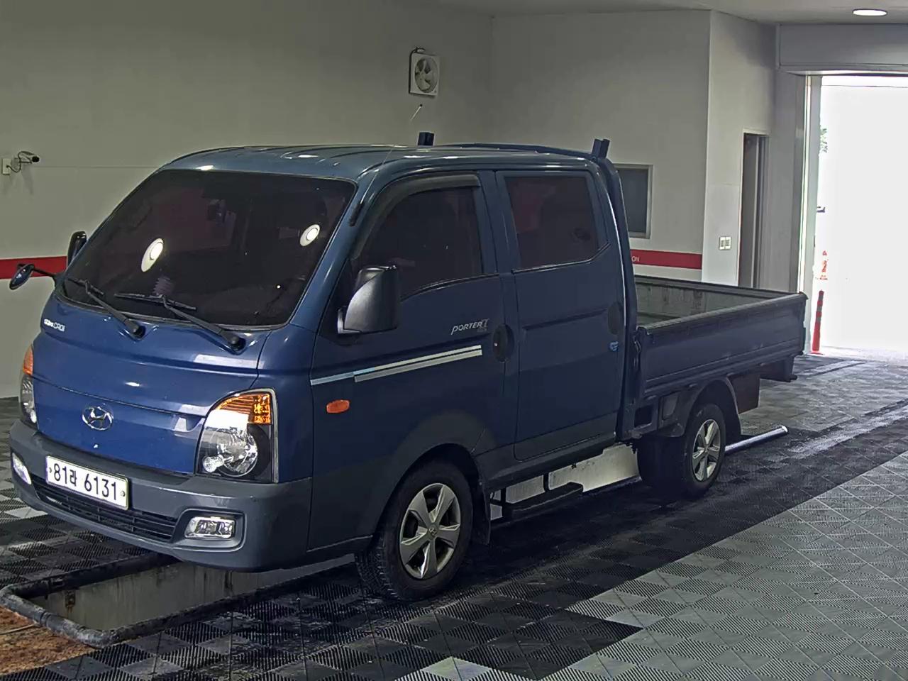 HYUNDAI PORTER II DOUBLE CAB EXTRA WHEELBASE GOLD