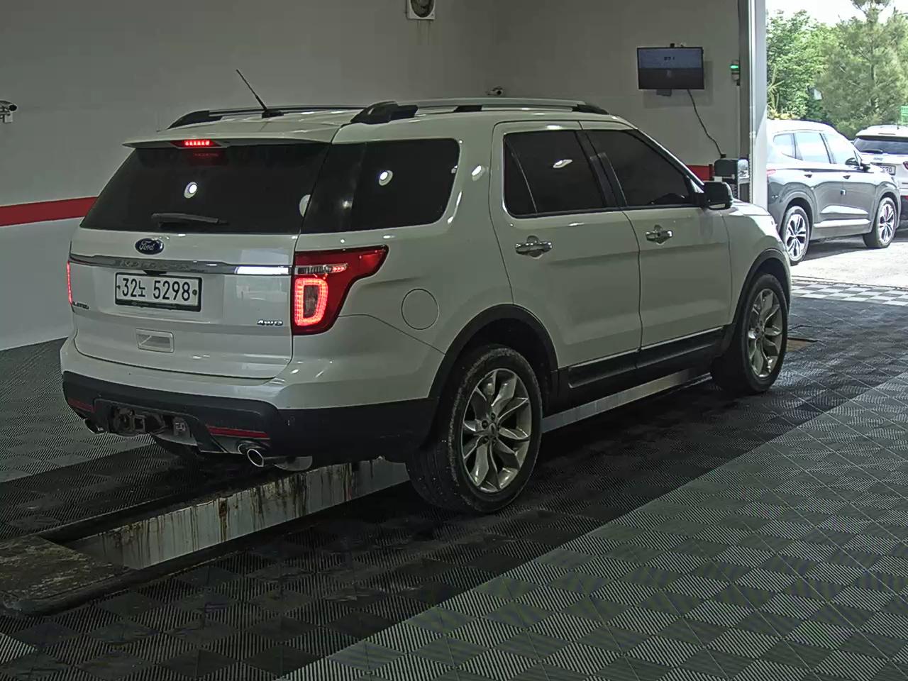 2015 - ford explorer