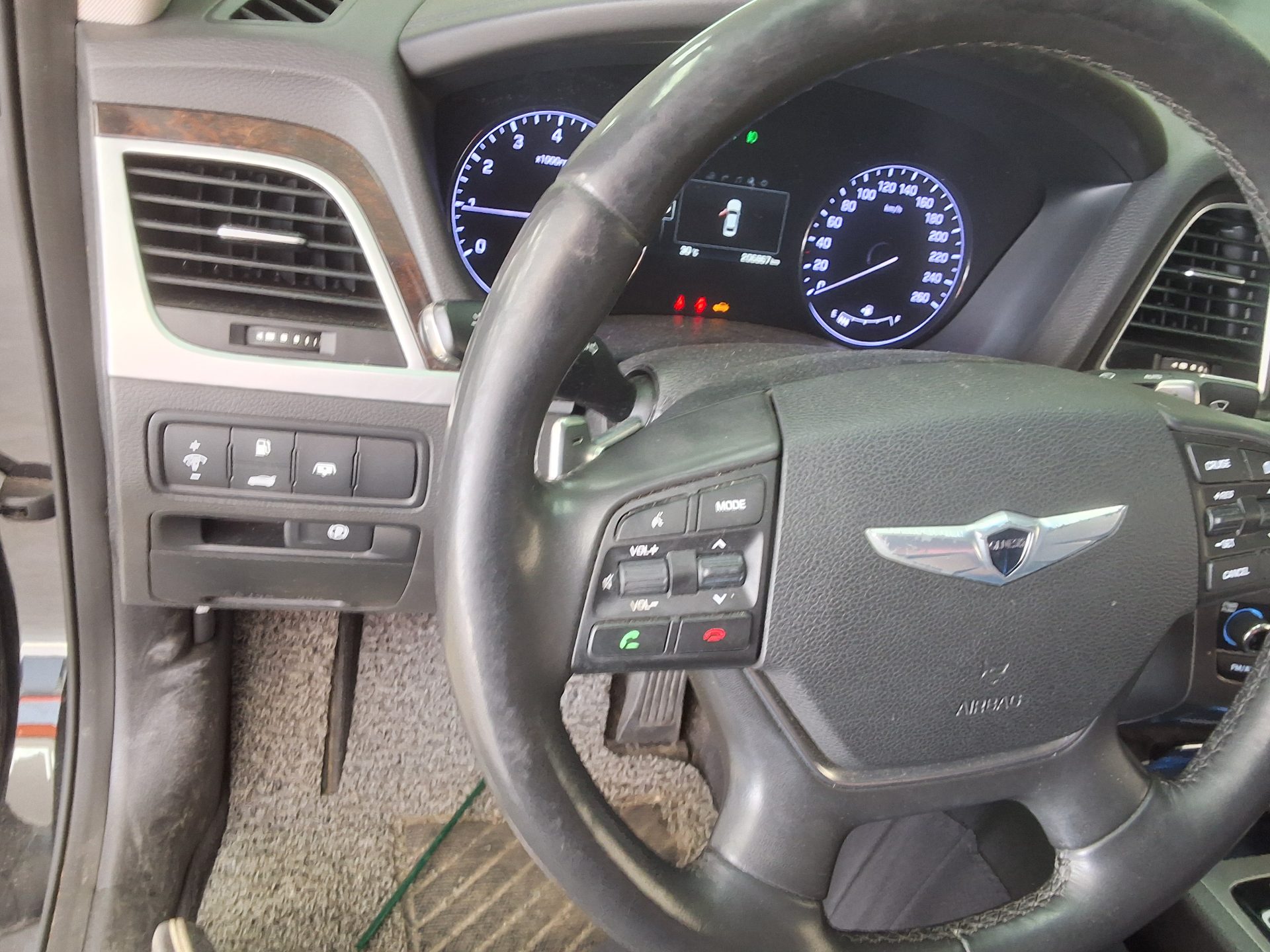 2016 - hyundai g330