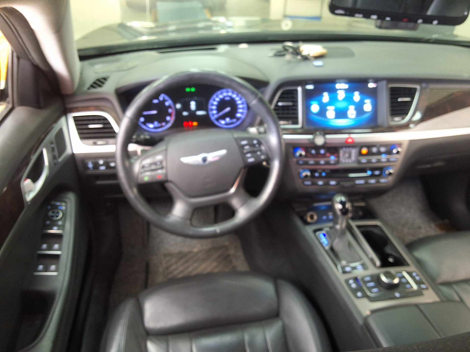 2016 - hyundai g330