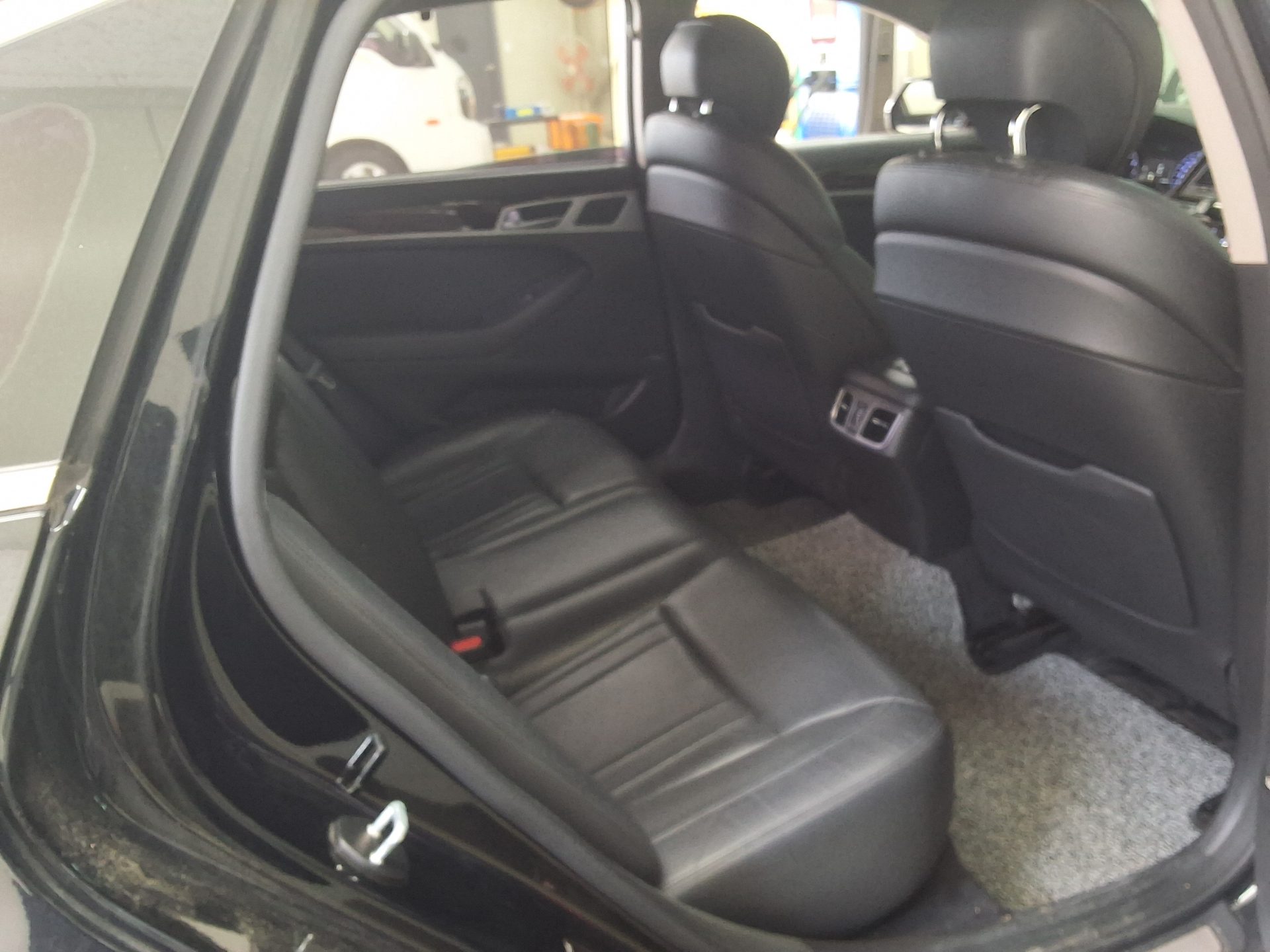 2016 - hyundai g330