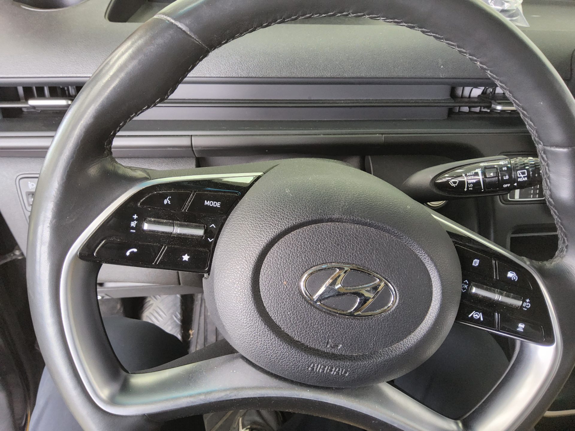2022 - hyundai staria