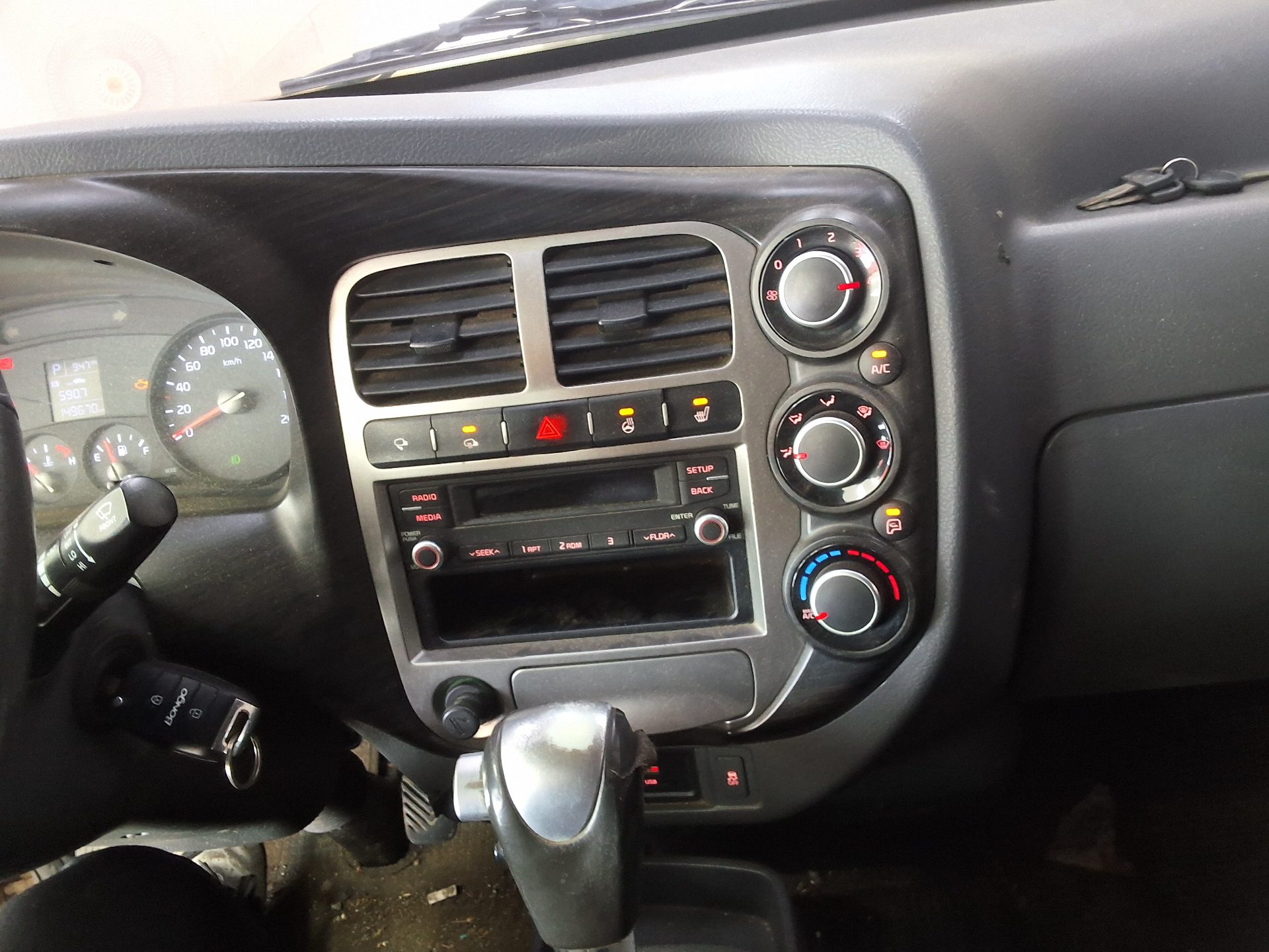 2017 - kia bongo