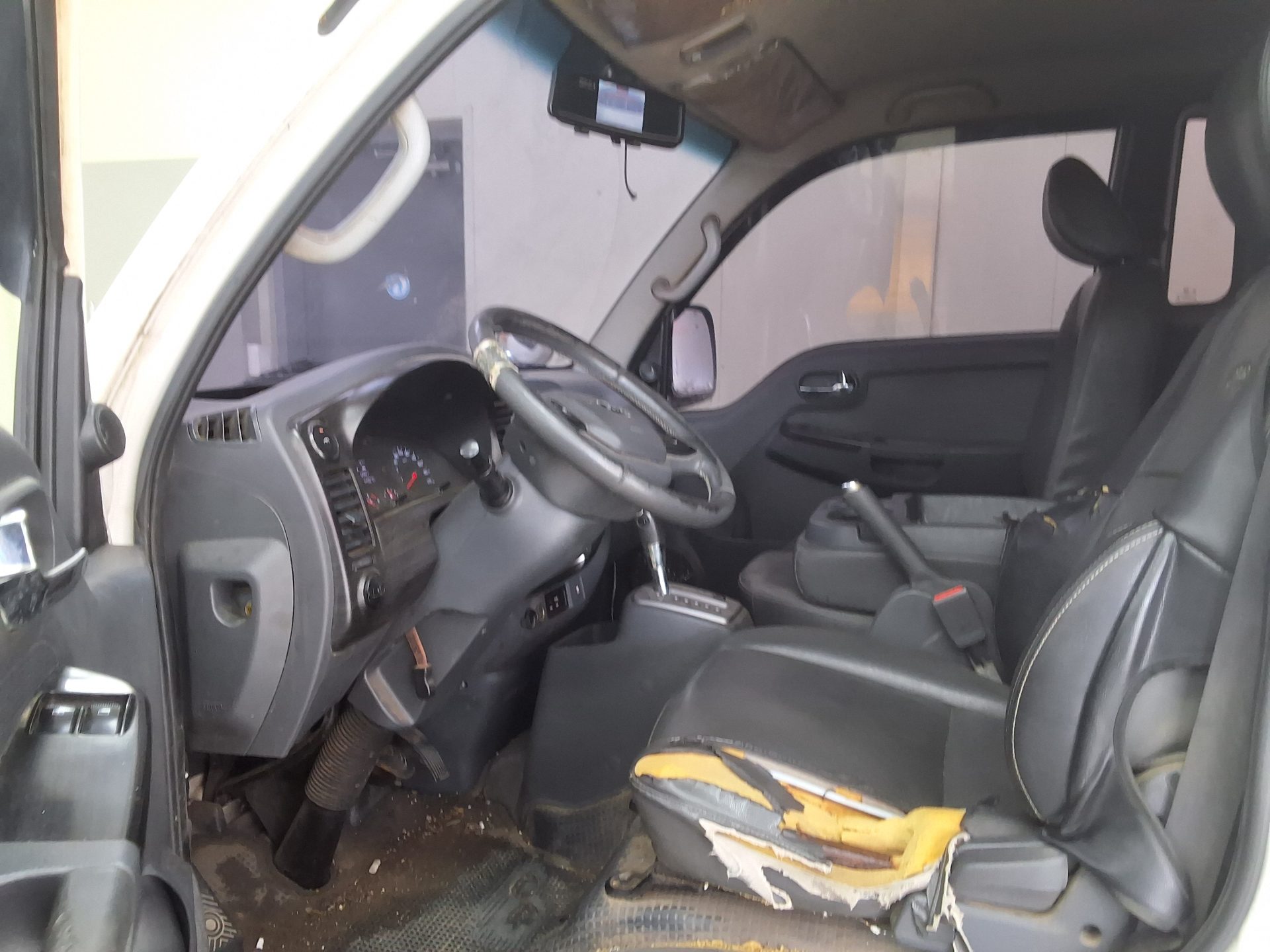 2017 - kia bongo