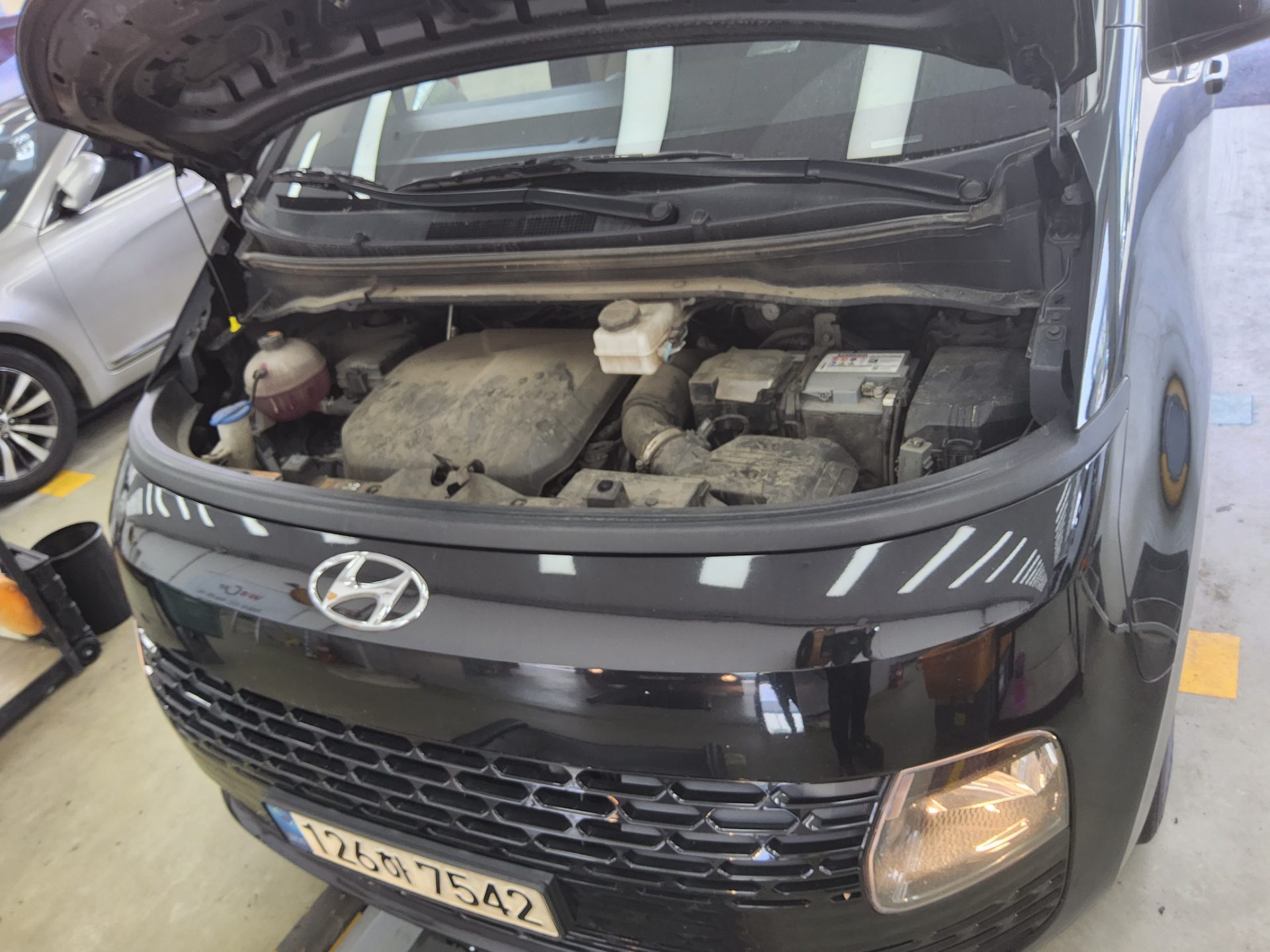 2022 - hyundai staria