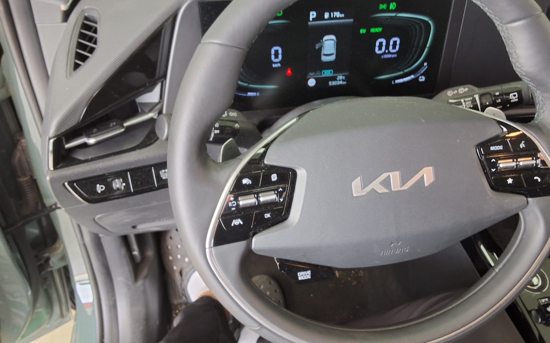 2023 - kia niro