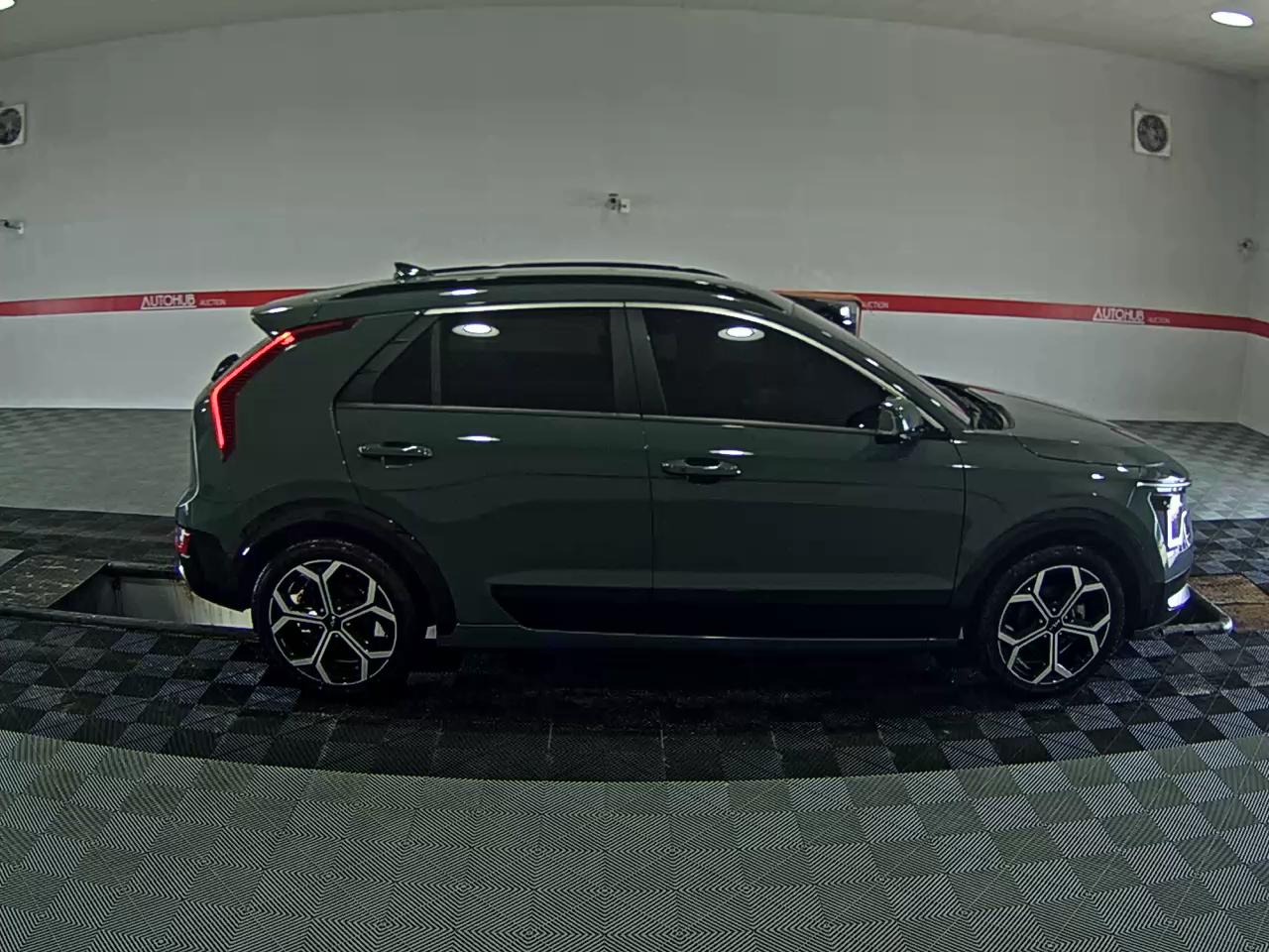 2023 - kia niro