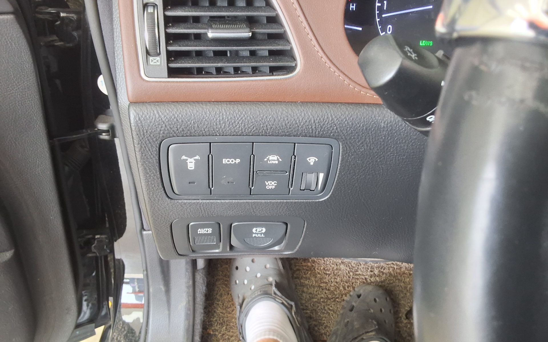 2014 - hyundai bh