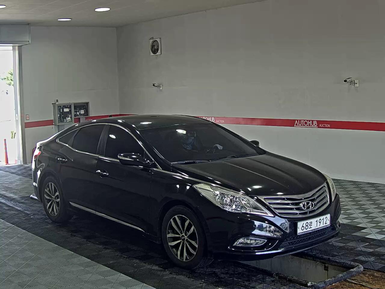 2011 - hyundai grandeur