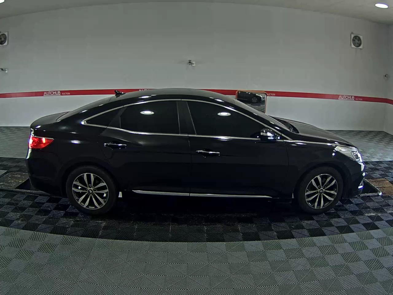 2011 - hyundai grandeur
