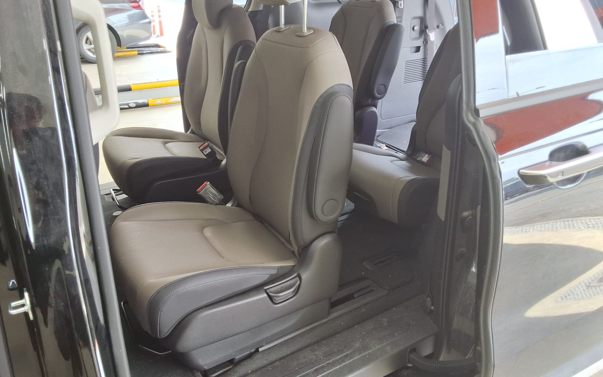 2025 - kia carnival