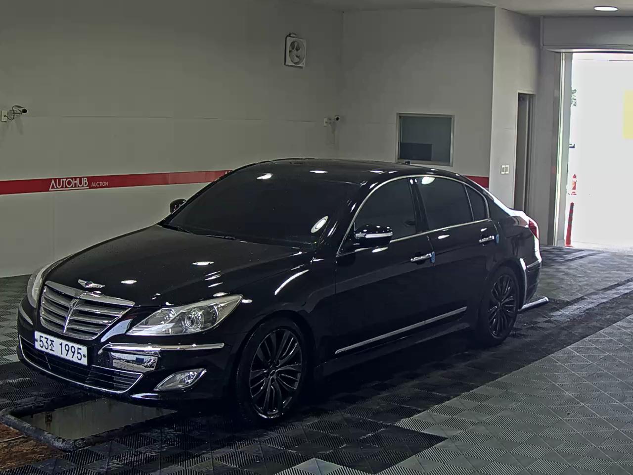 HYUNDAI GENESIS BH 330