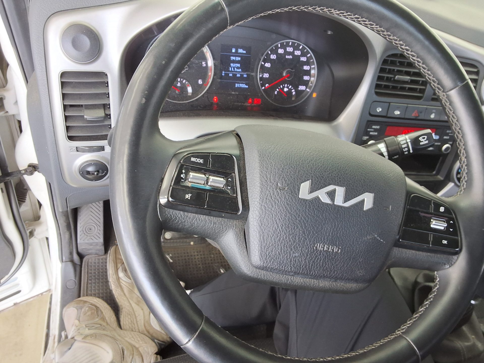 2023 - kia bongo