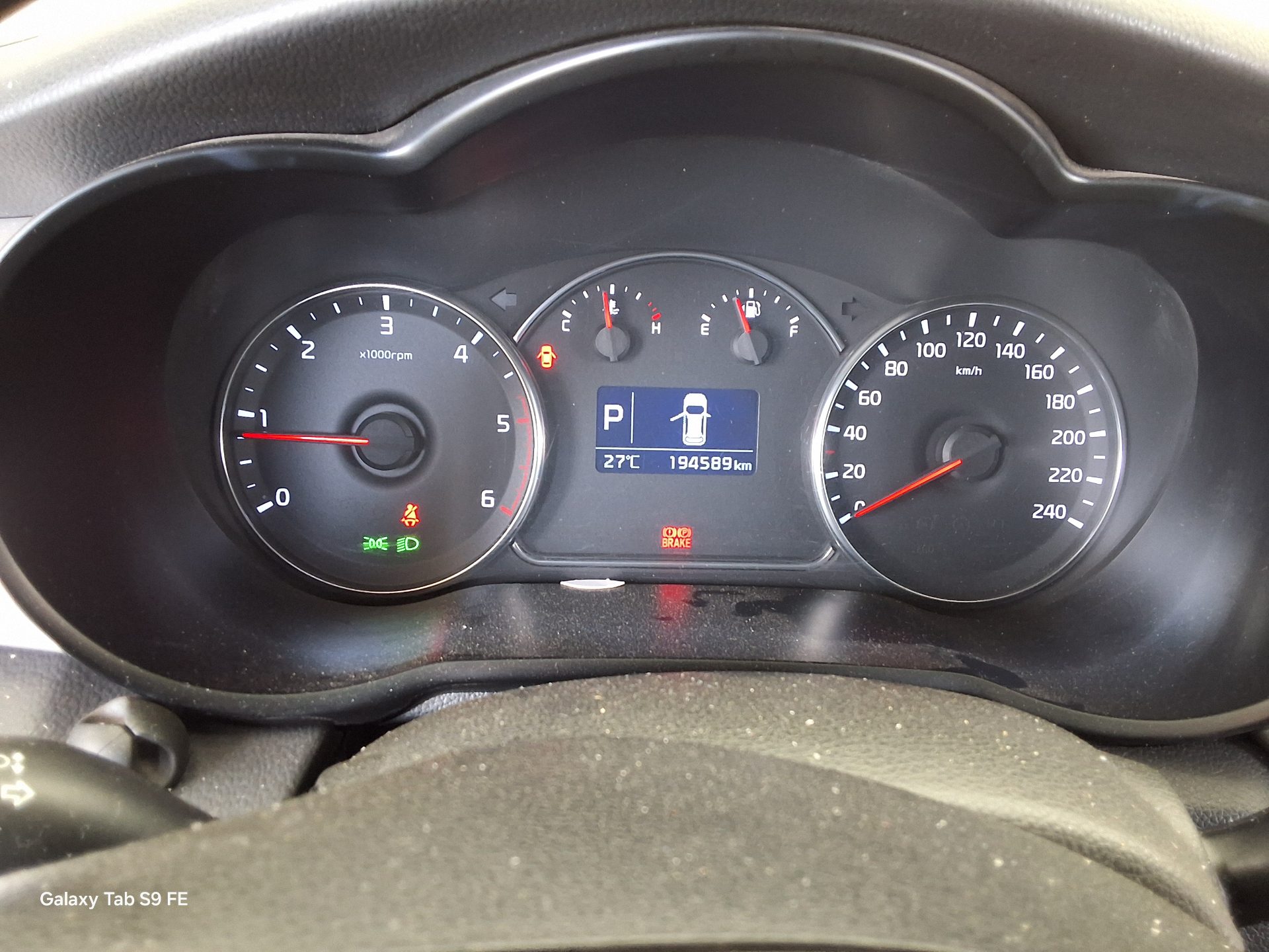 2014 - kia carens