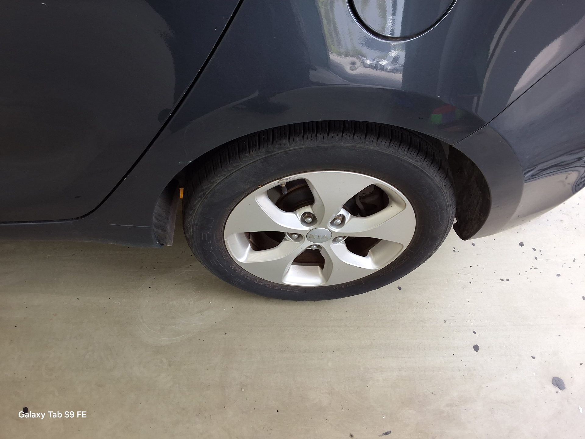 2014 - kia carens