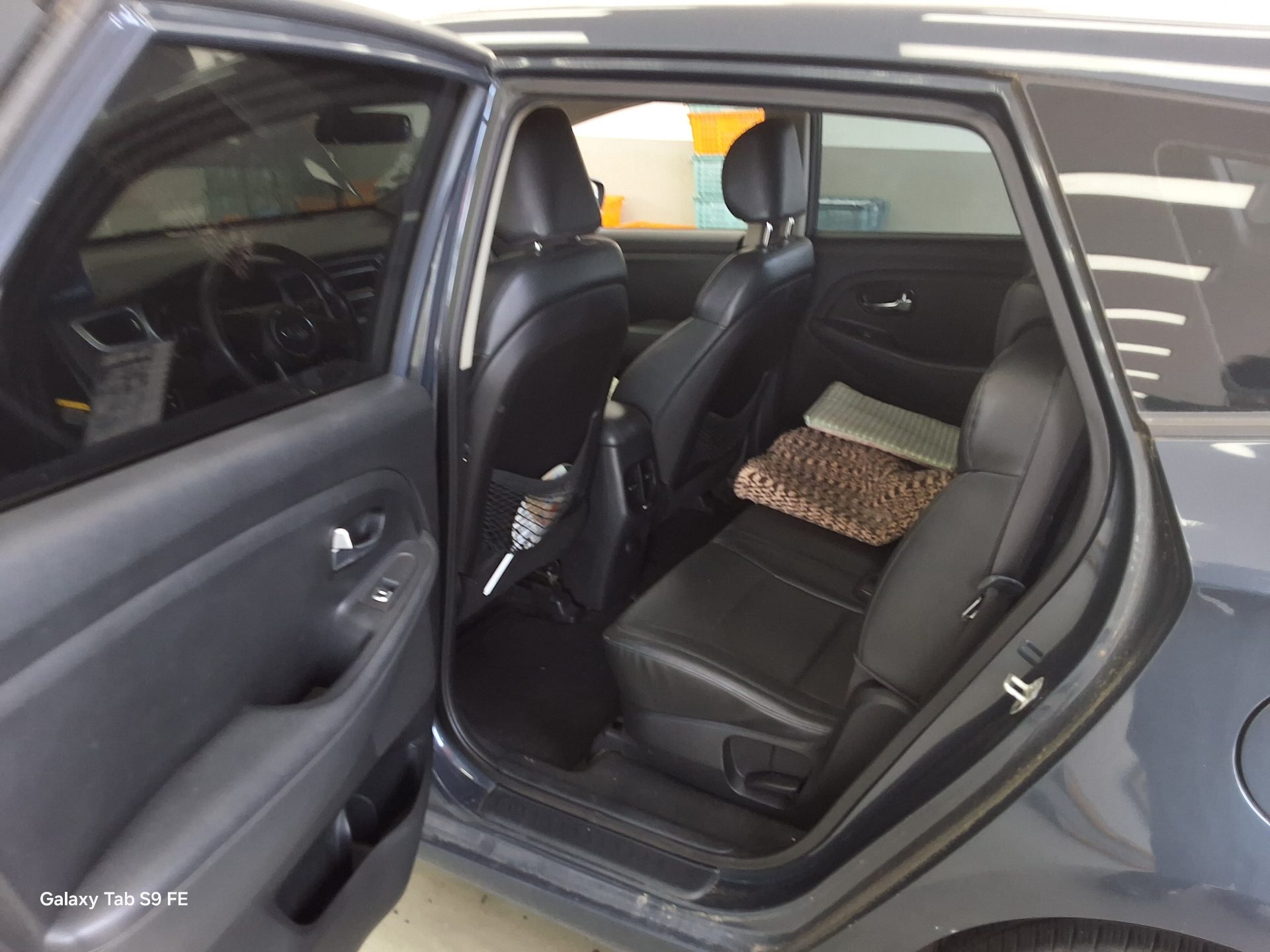 2014 - kia carens