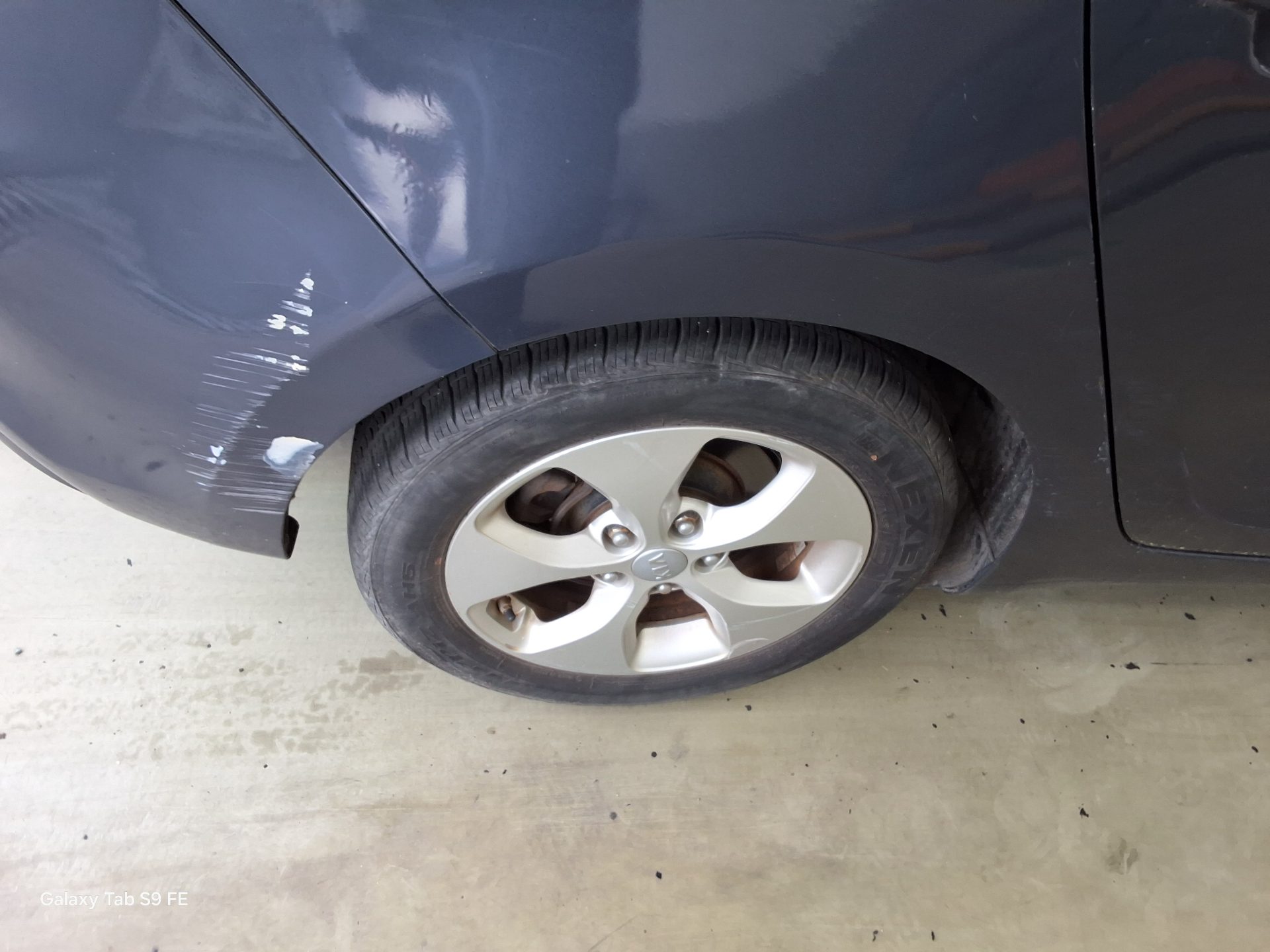 2014 - kia carens