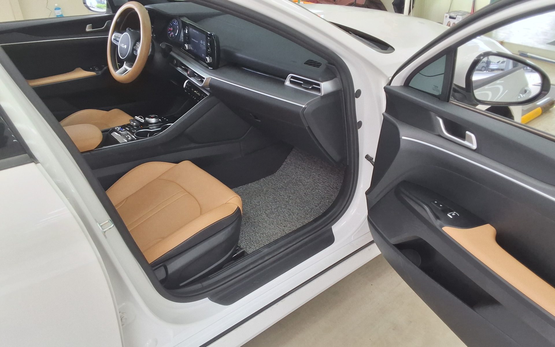 2022 - kia k5