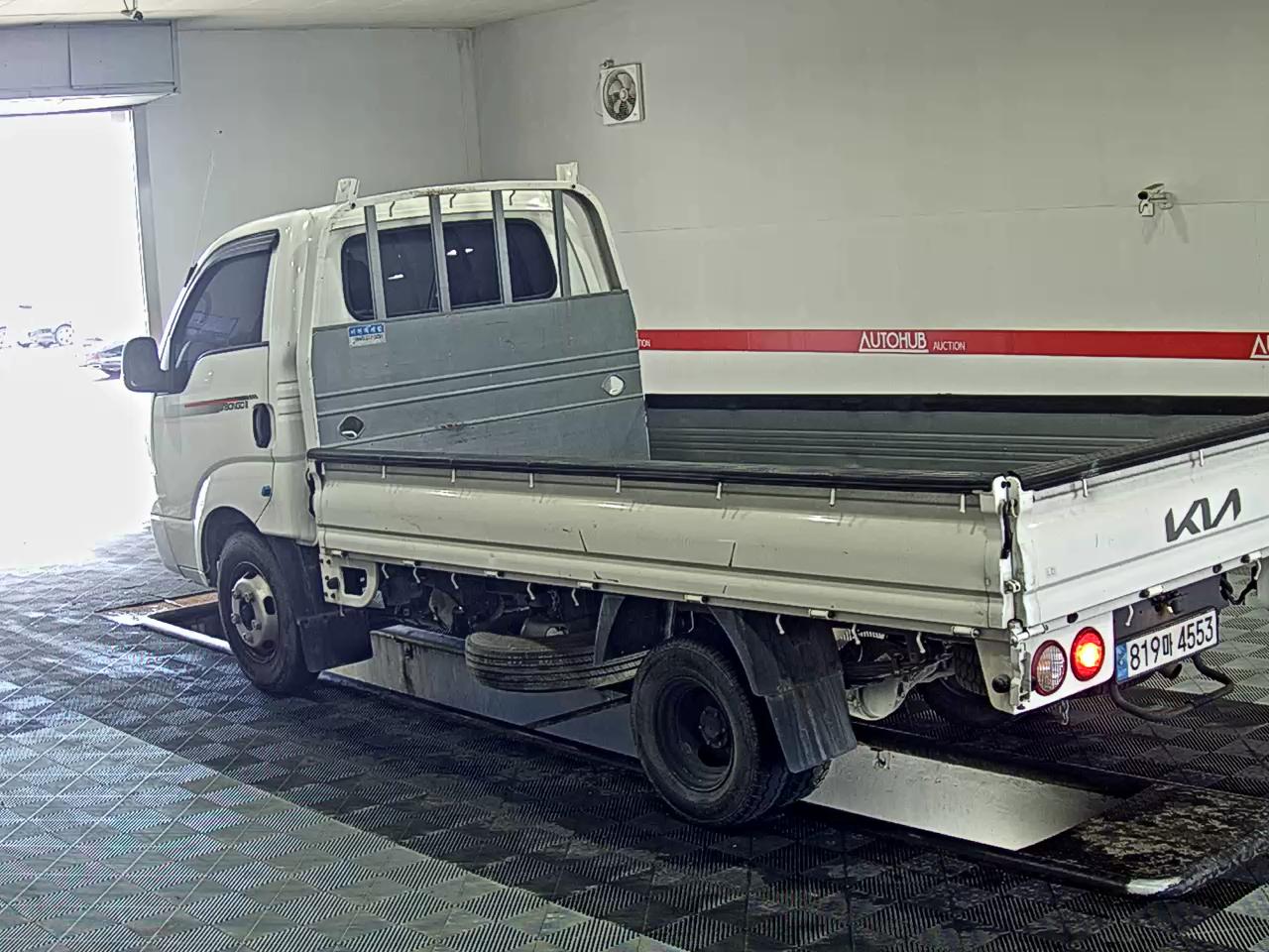 2023 - kia bongo